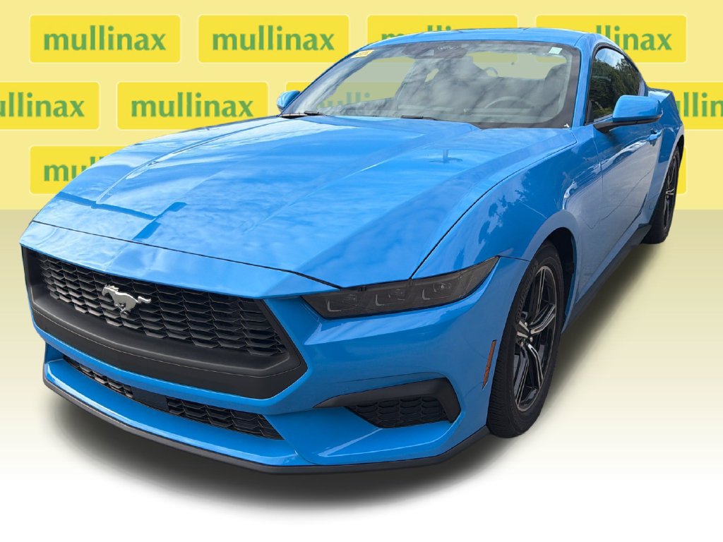 Used 2025 Ford Mustang Coupe RWD image 18