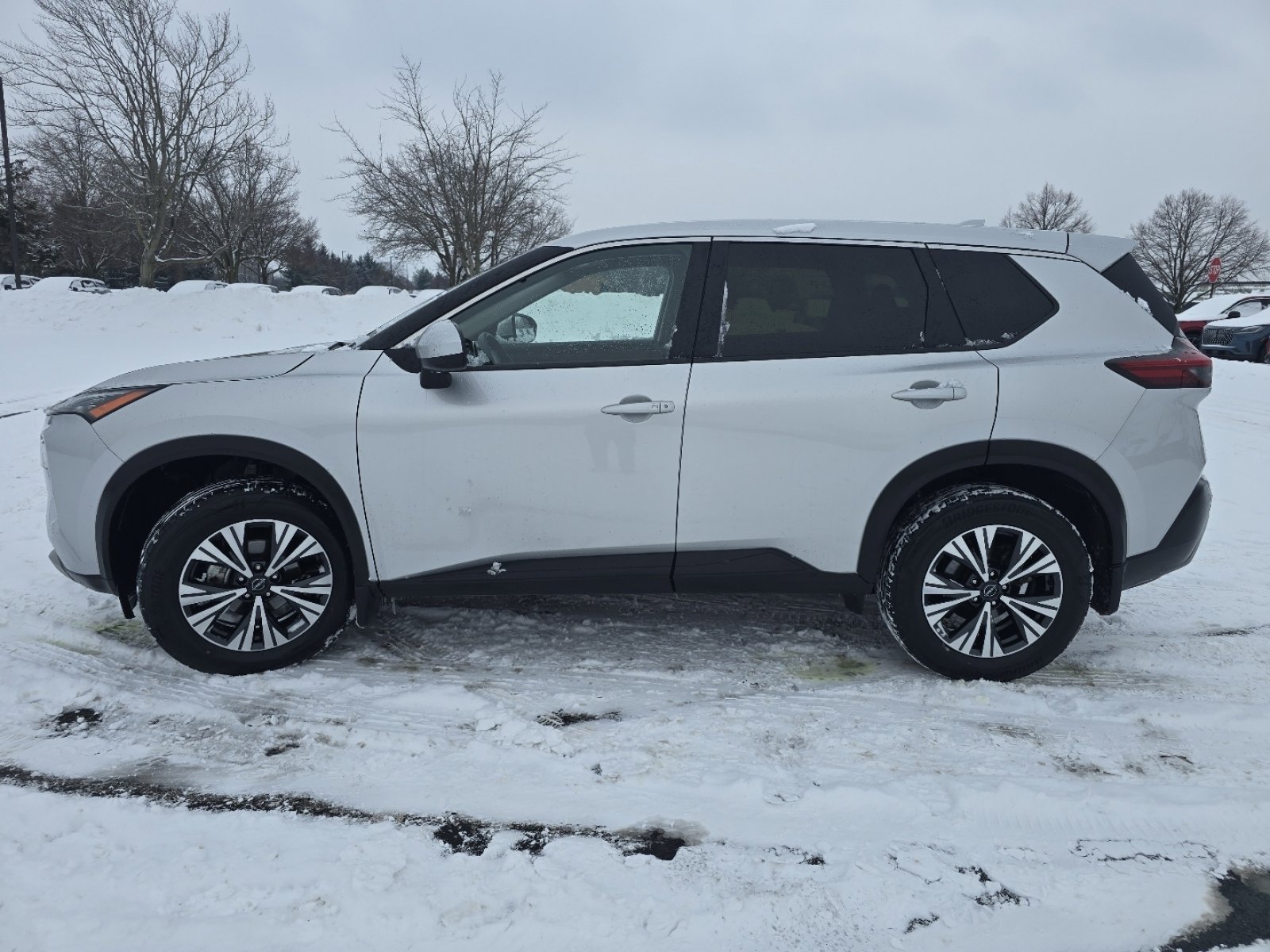 Used 2023 Nissan Rogue SV image 13