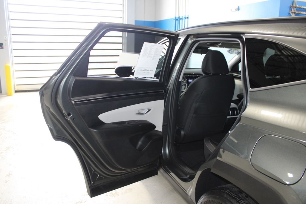 Used 2023 Hyundai Tucson SEL AWD/4WD image 16