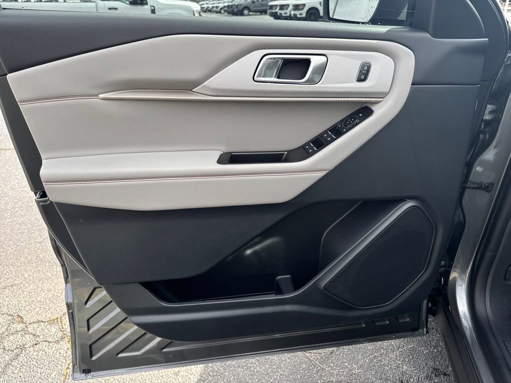 New 2026 Ford Explorer Active w/ Active Comfort Package image 21