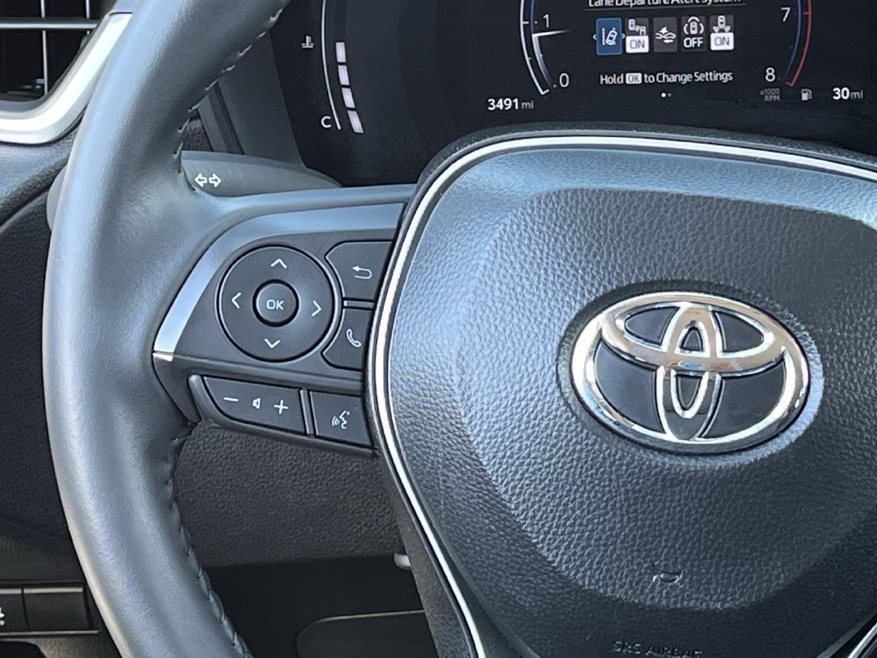 Used 2026 Toyota Corolla Cross LE FWD image 12