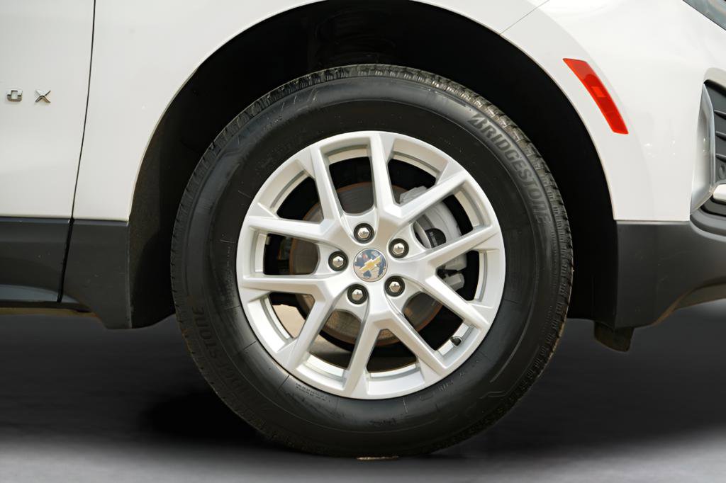 Used 2024 Chevrolet Equinox LT w/ LPO, Floor Liner Package AWD/4WD image 10