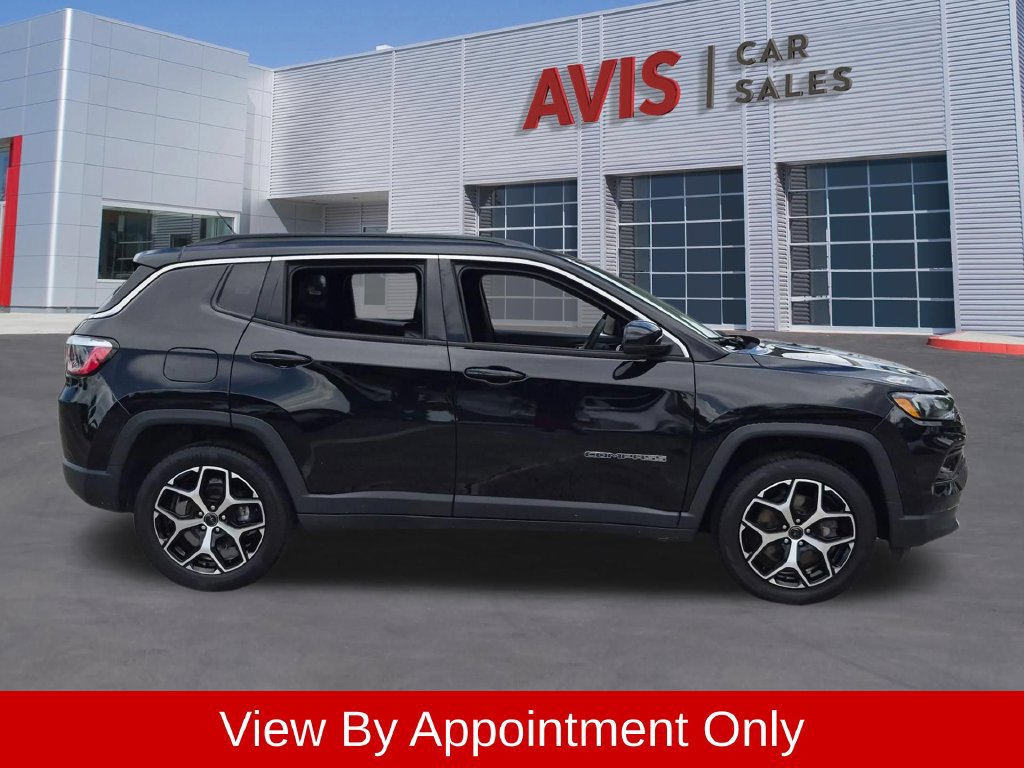Used 2025 Jeep Compass Limited AWD/4WD image 5
