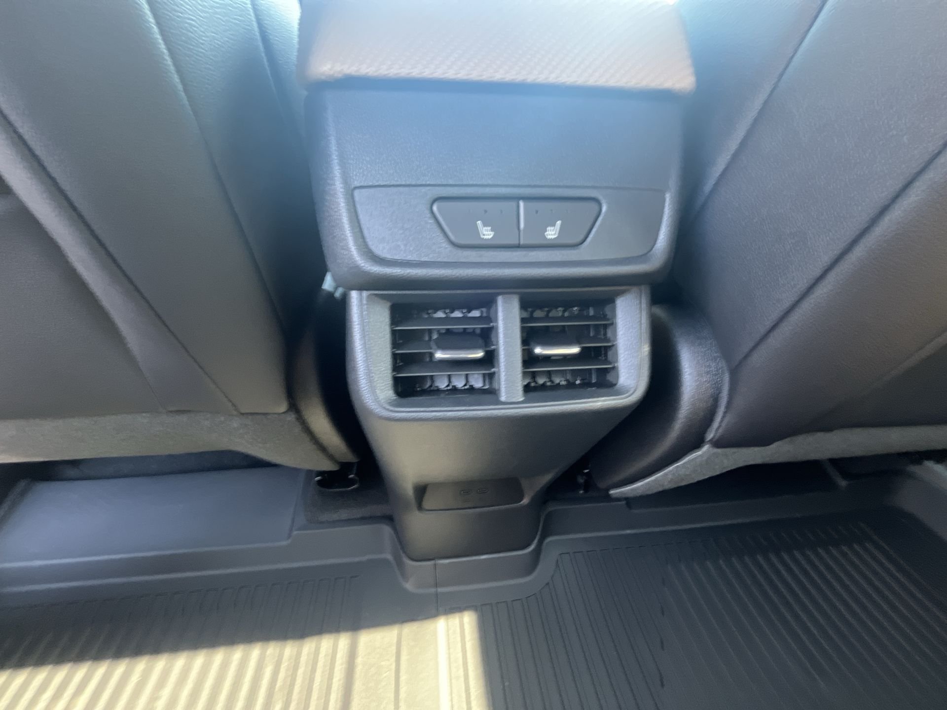 New 2026 Chevrolet Equinox ACTIV w/ Convenience Package III AWD/4WD image 46