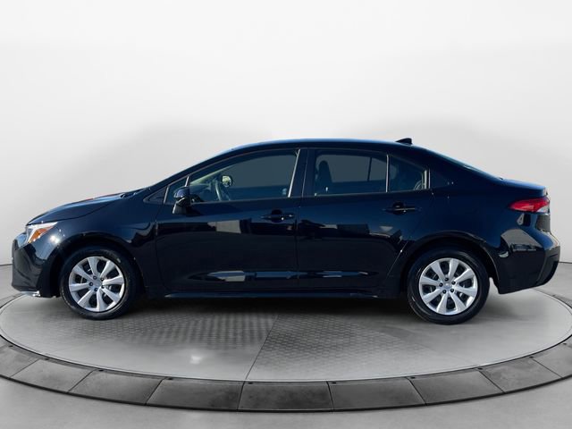 Used 2023 Toyota Corolla LE image 2