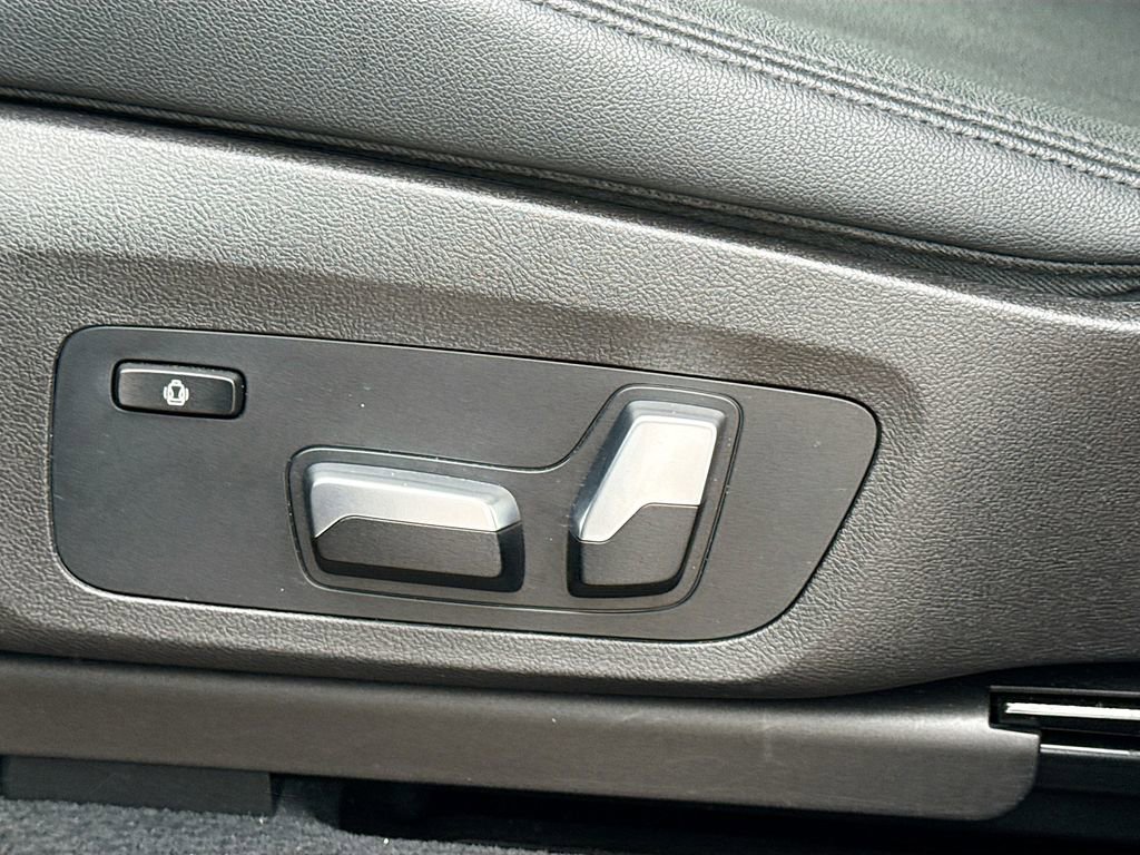 Used 2019 BMW X3 sDrive30i w/ Driving Assistance Package image 25