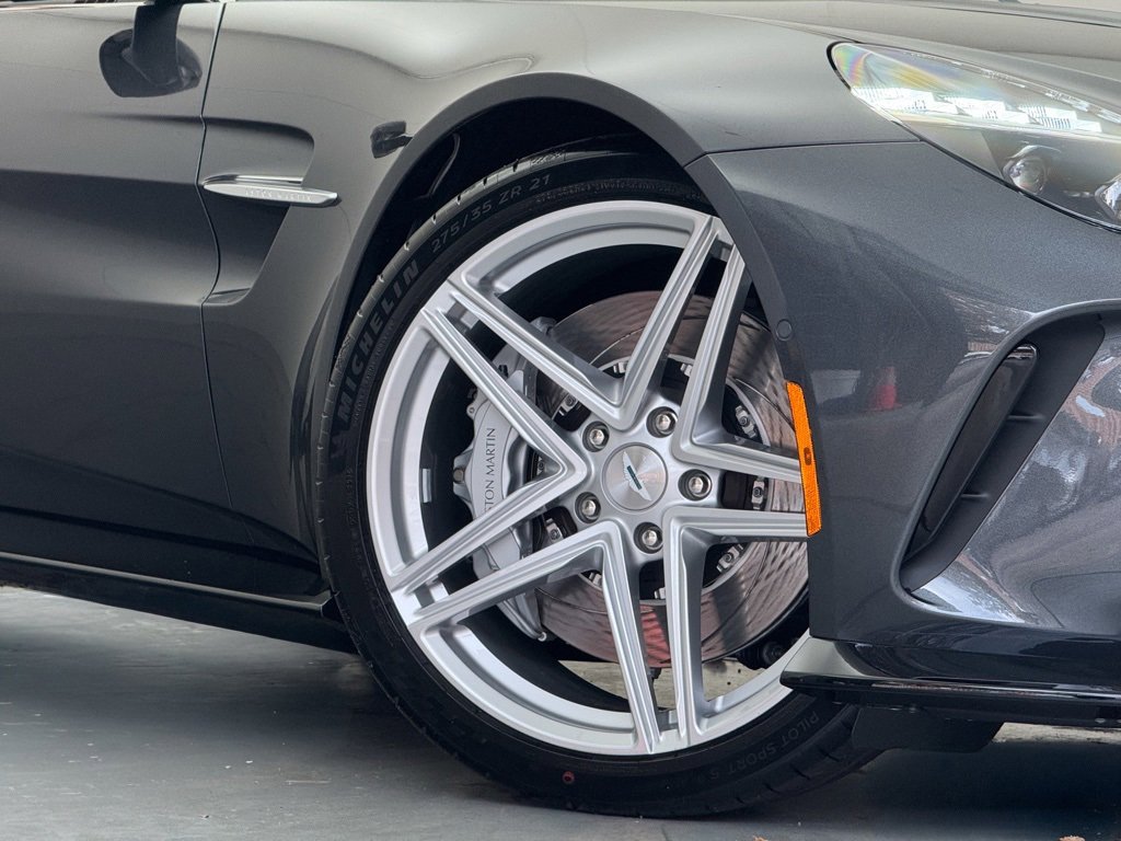 New 2026 Aston Martin V8 Vantage Roadster image 45