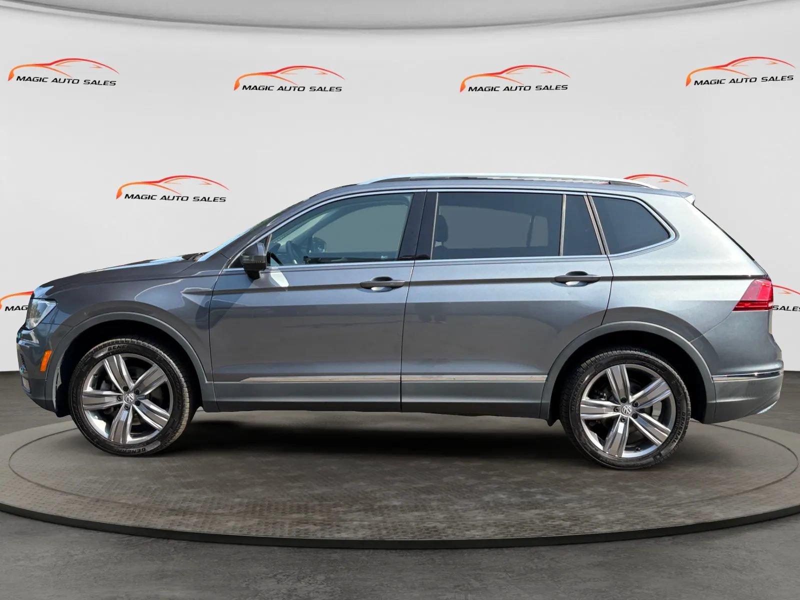 Used 2021 Volkswagen Tiguan SEL AWD/4WD image 7