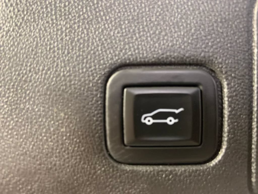Used 2022 GMC Terrain Denali AWD/4WD image 11