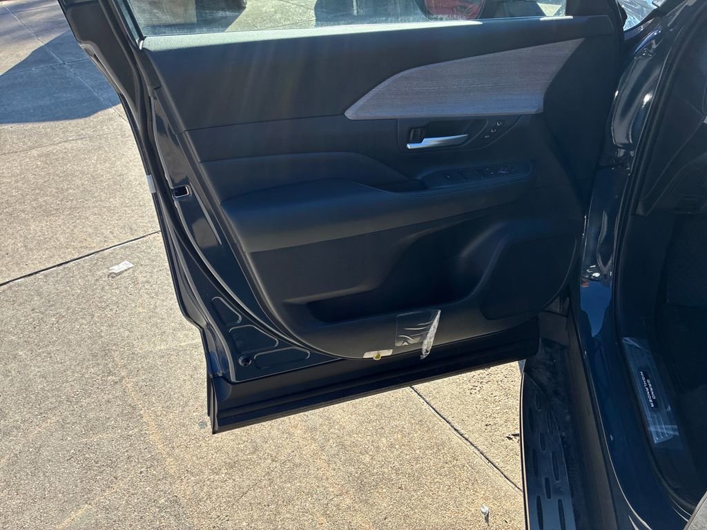 New 2026 Toyota Grand Highlander Platinum image 12