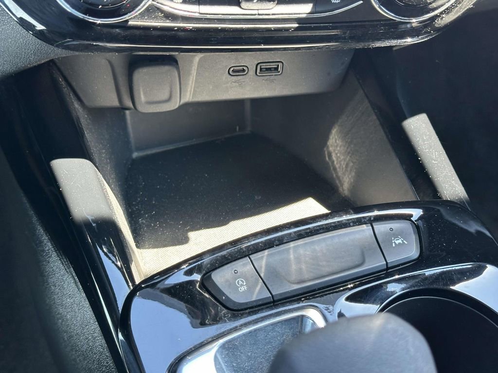 Used 2024 Chevrolet Trax RS w/ Driver Confidence Package FWD image 27