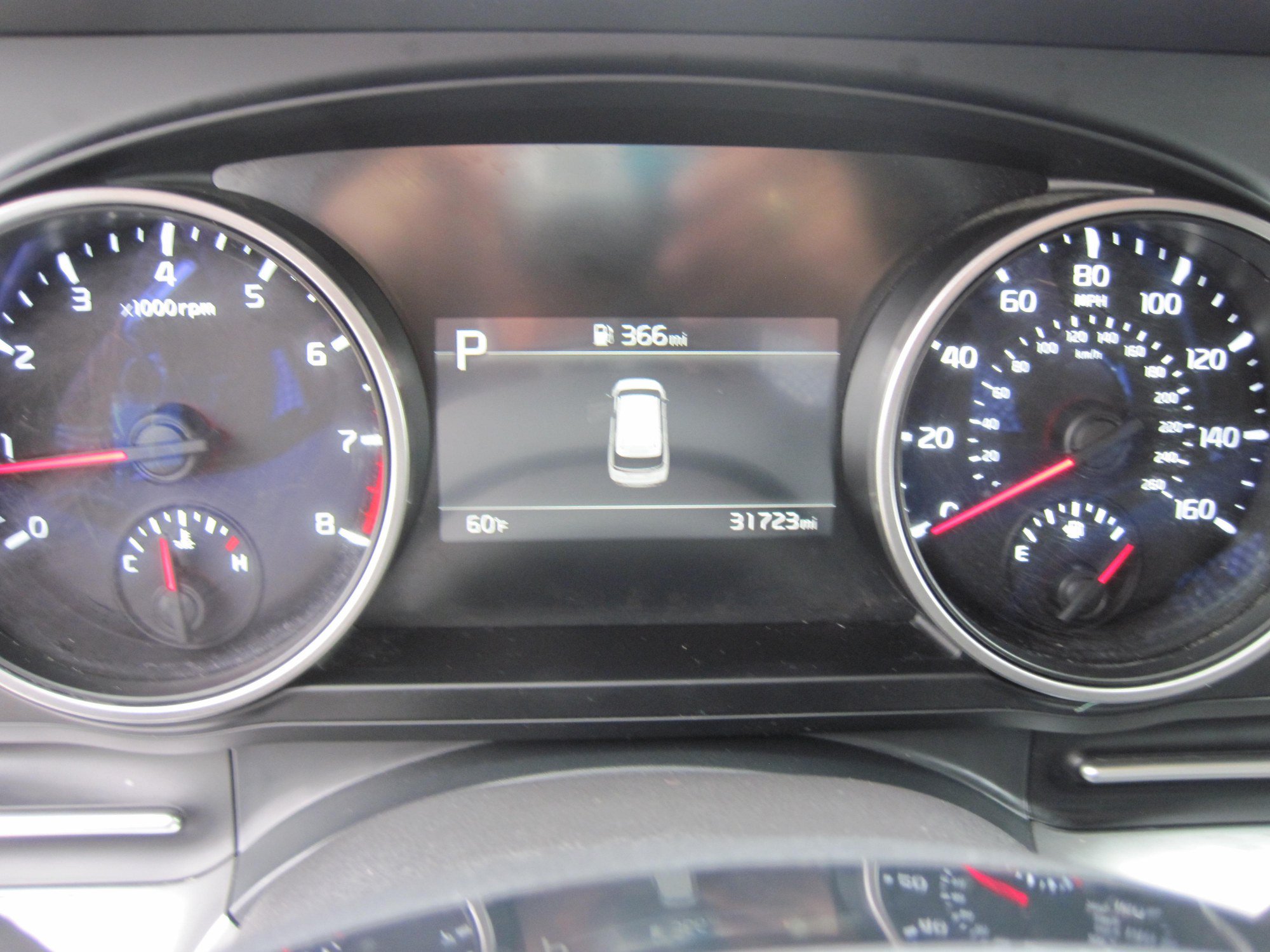 Used 2024 Kia Carnival LX FWD image 13