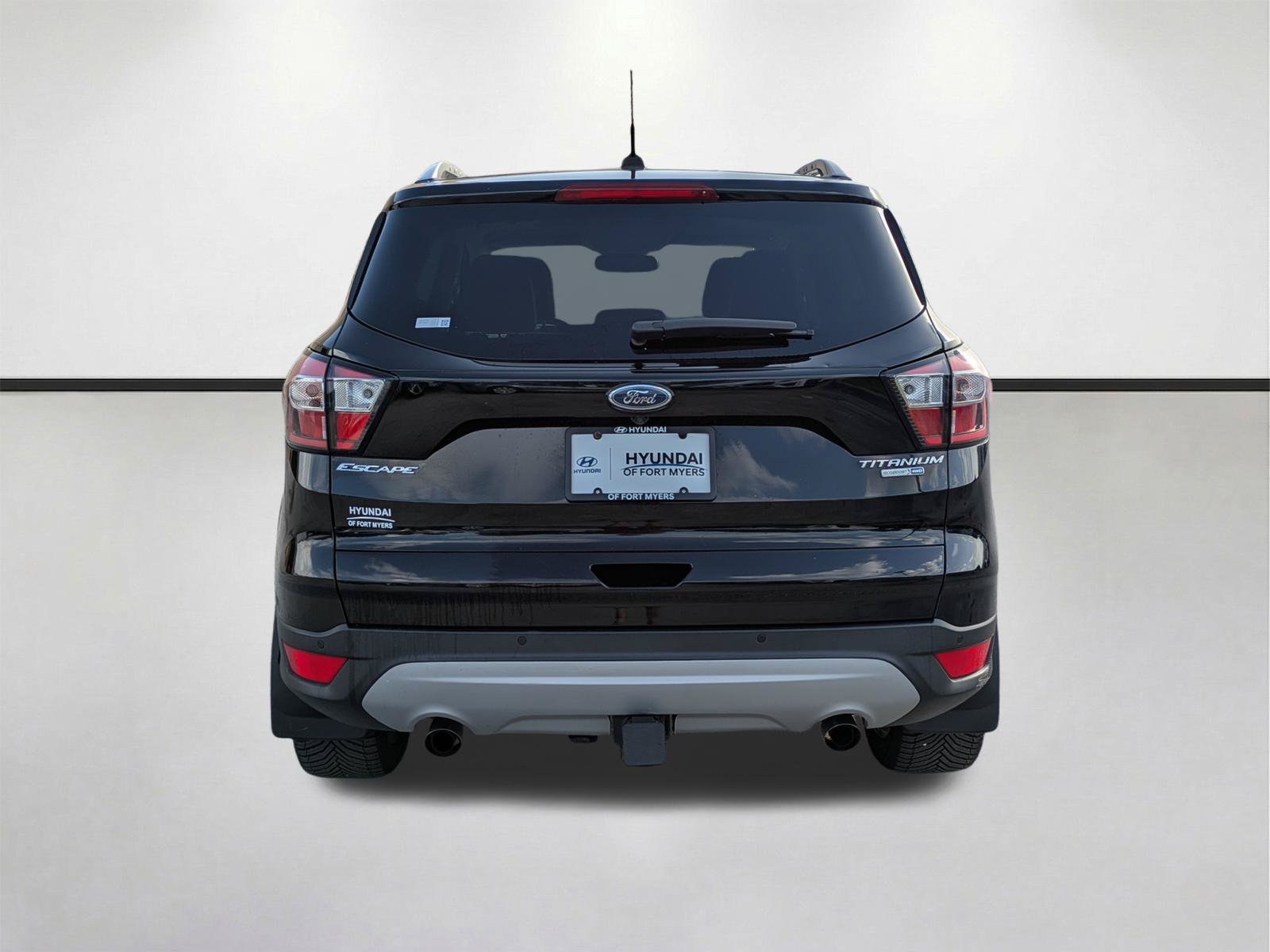 Used 2017 Ford Escape Titanium w/ Canadian Touring Package AWD/4WD image 6