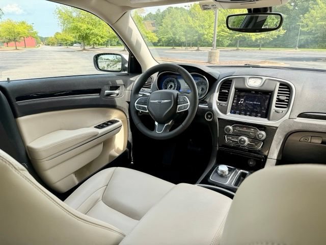 Used 2023 Chrysler 300 Touring L RWD image 19