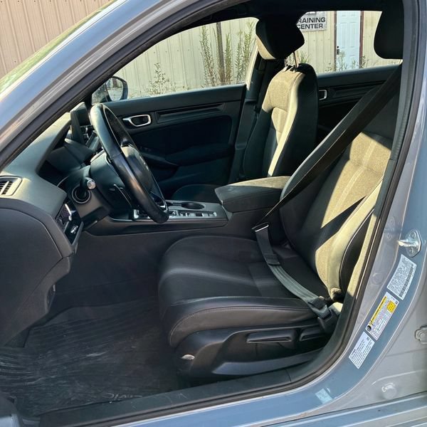 Used 2023 Honda Civic Sport image 15