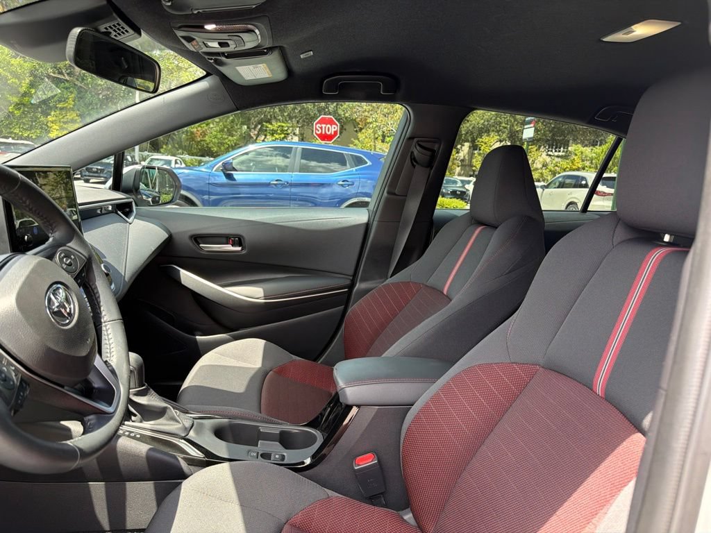 Used 2025 Toyota Corolla SE FWD image 21
