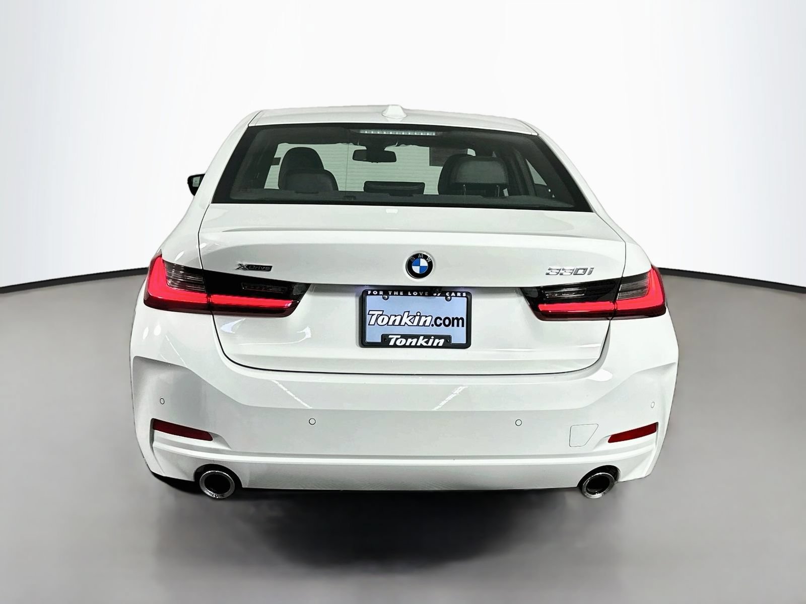 Used 2024 BMW 330i xDrive Sedan w/ Premium Package AWD/4WD image 7