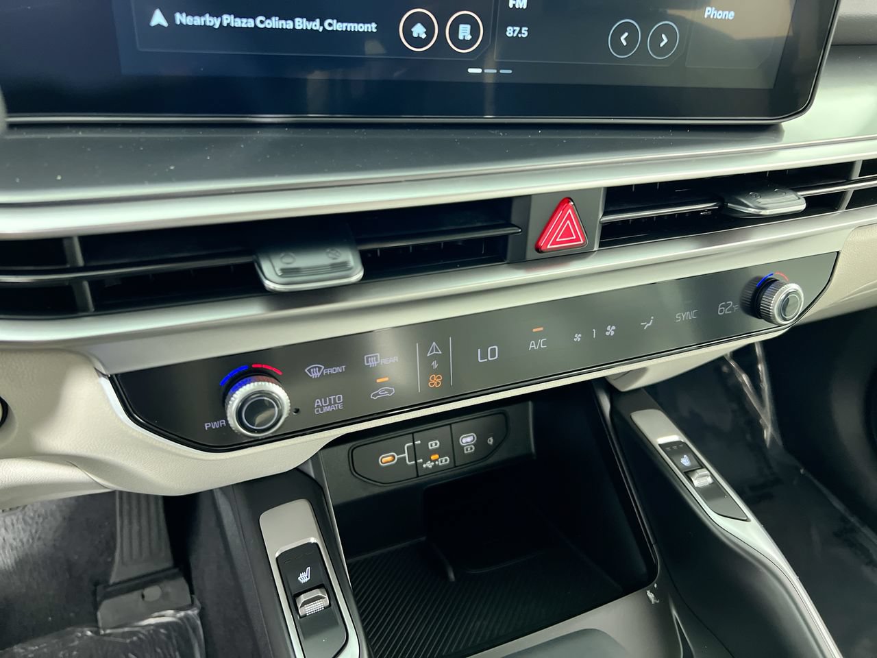 New 2026 Kia Sorento EX w/ EX Premium Package FWD image 20