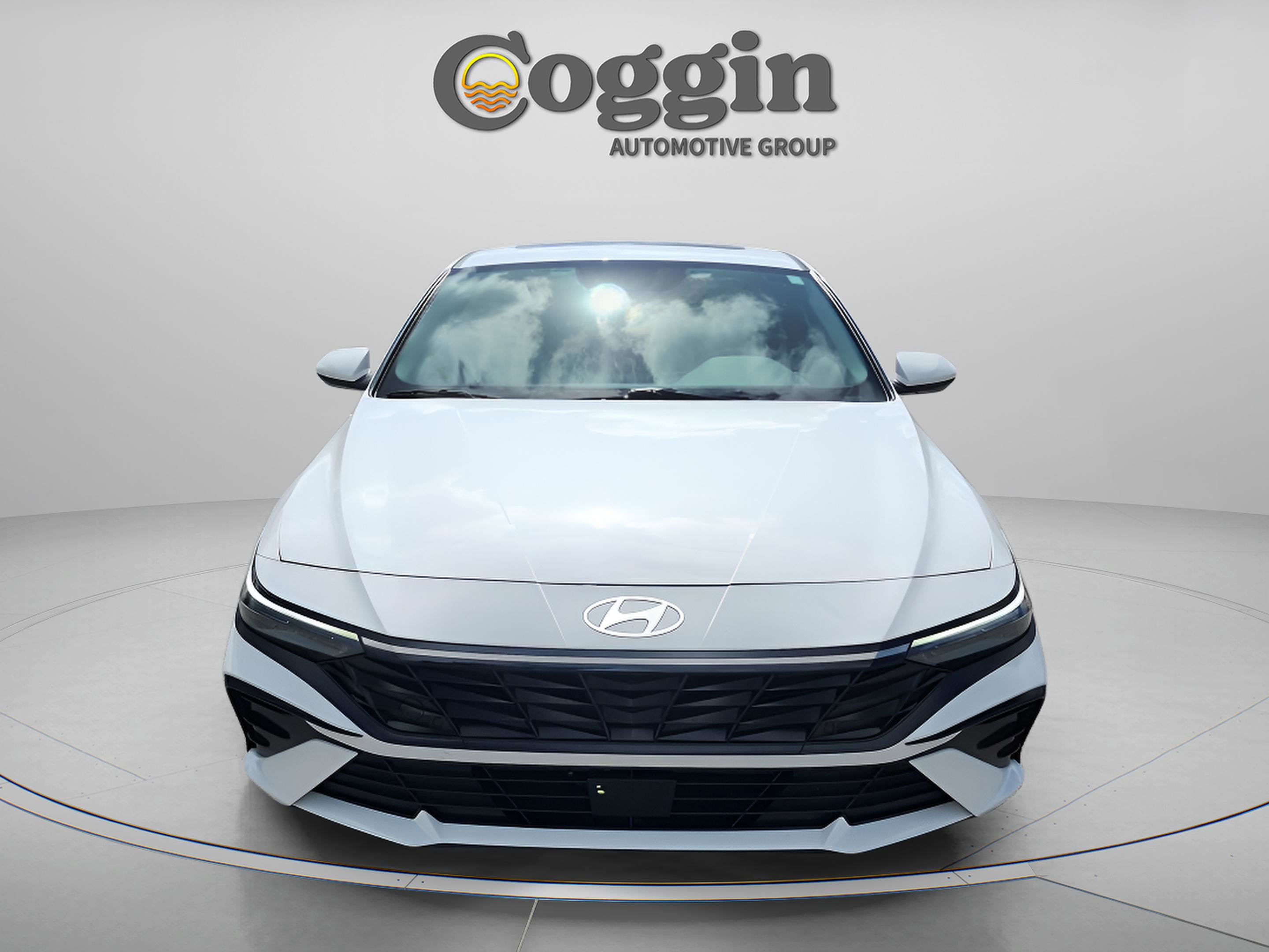 Certified 2024 Hyundai Elantra SEL w/ Convenience Package image 9