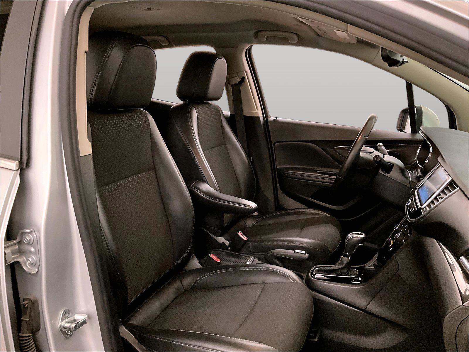 Used 2021 Buick Encore Preferred w/ Safety Package image 7