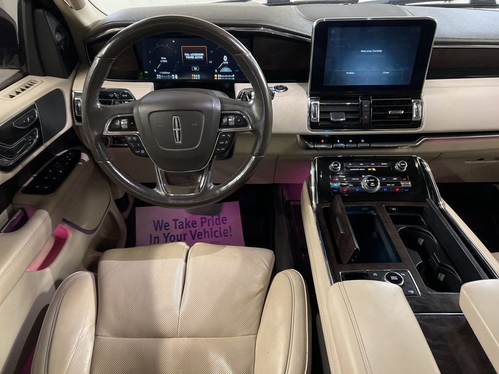 Used 2018 Lincoln Navigator L Reserve w/ Technology Package image 9