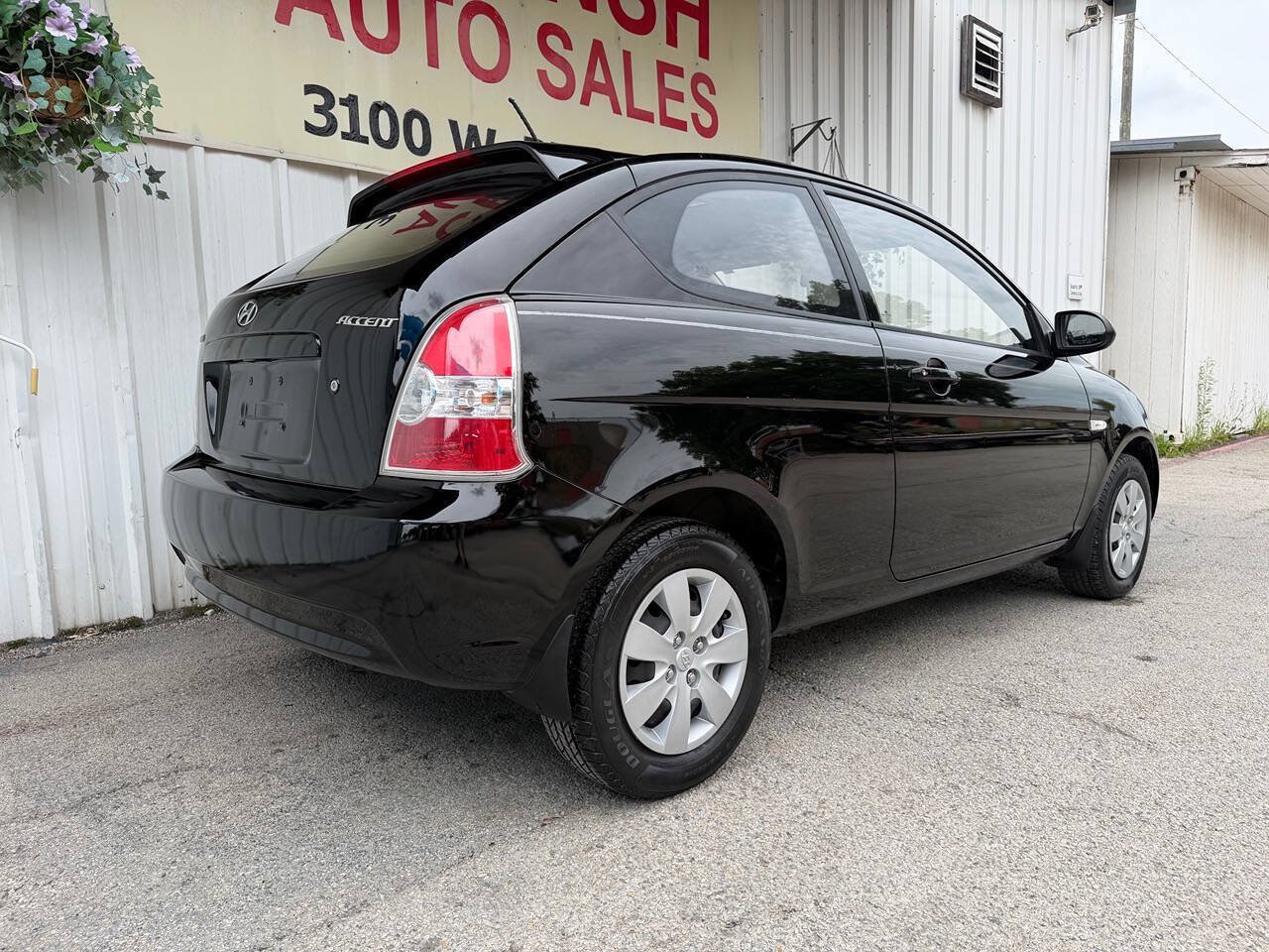 Used 2009 Hyundai Accent GS w/ Popular Equipment Pkg 2 FWD image 5