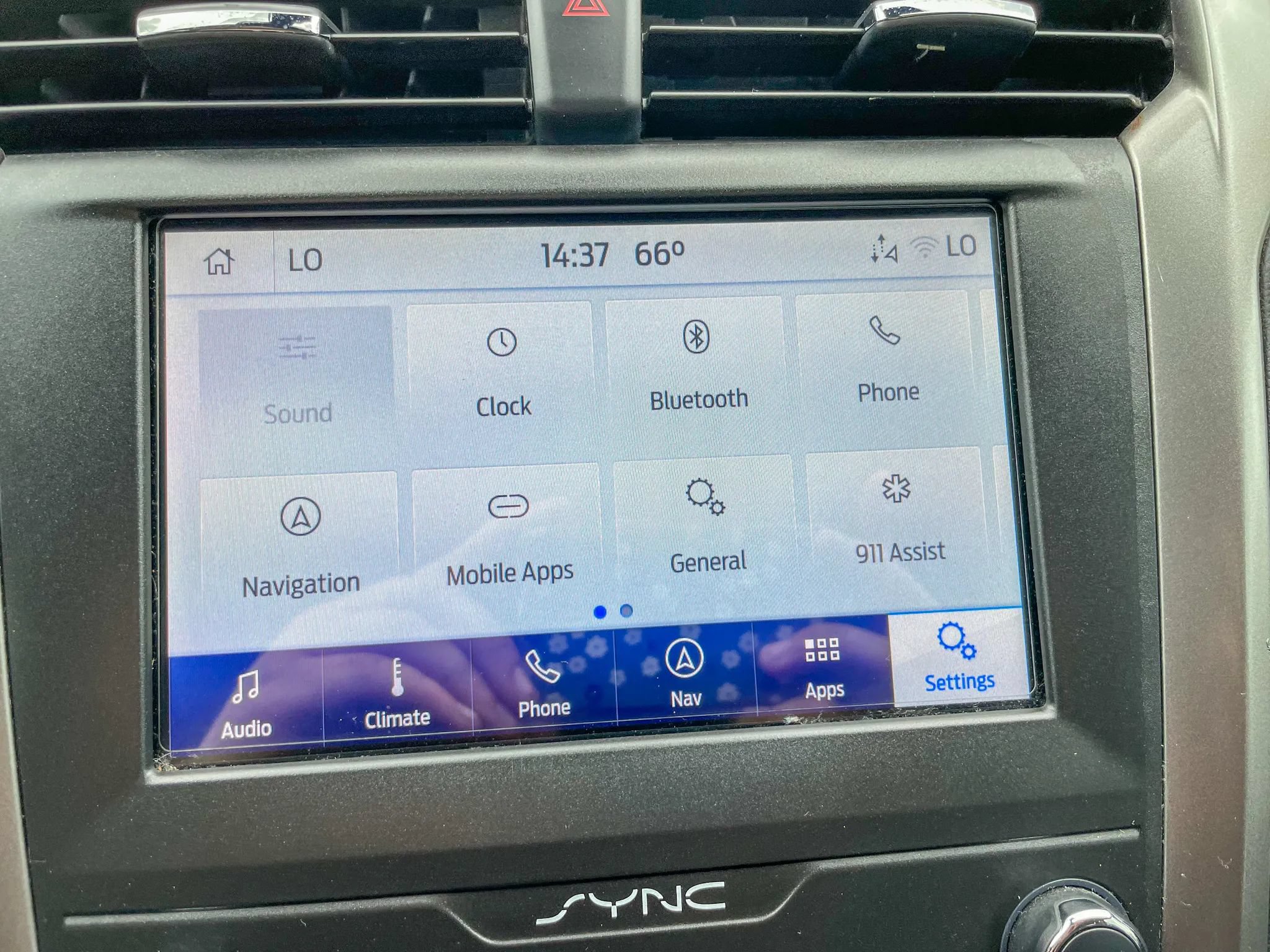 Used 2020 Ford Fusion SE FWD image 19