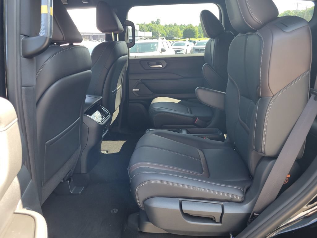 New 2026 Nissan Armada SL w/ Captain's Chari Seat Package AWD/4WD image 31