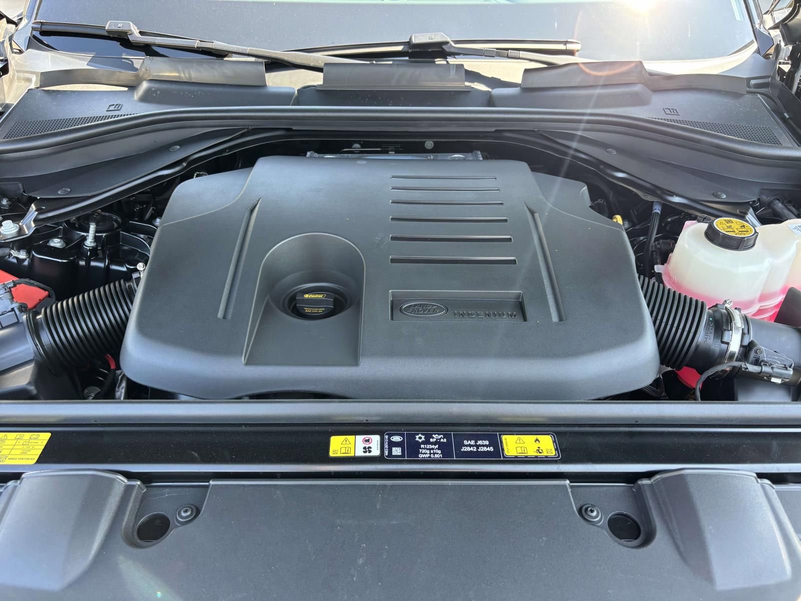 New 2025 Land Rover Range Rover SE image 24