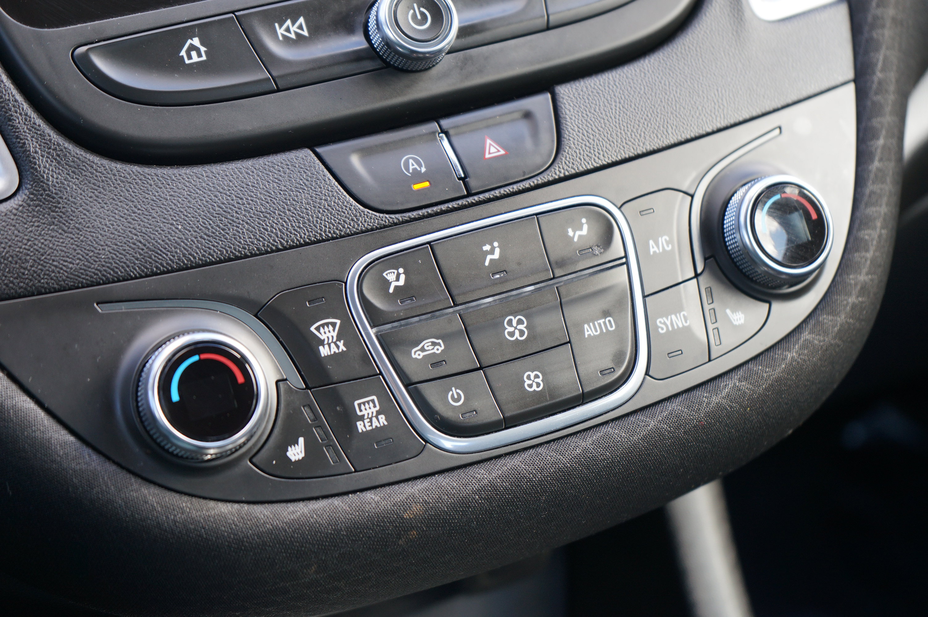 Used 2022 Chevrolet Malibu LT FWD image 29