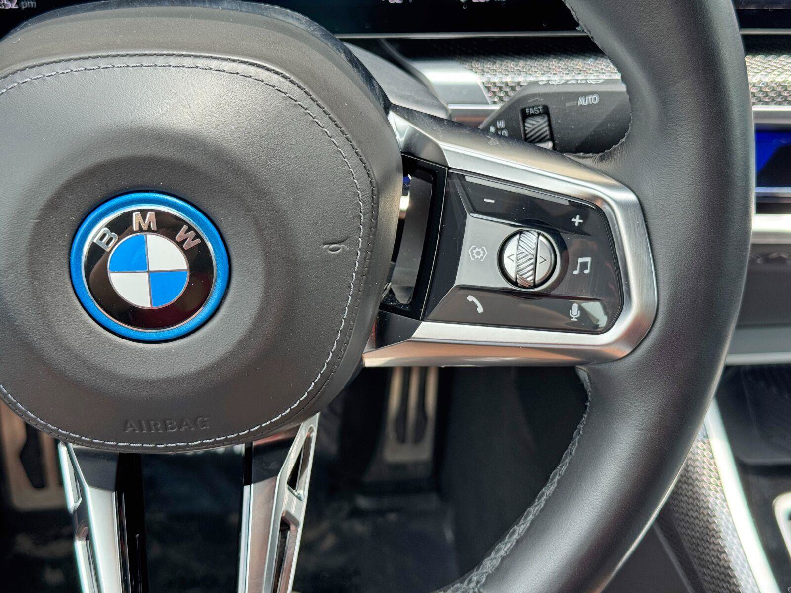 Used 2024 BMW i7 eDrive50 w/ M Sport Package RWD image 25