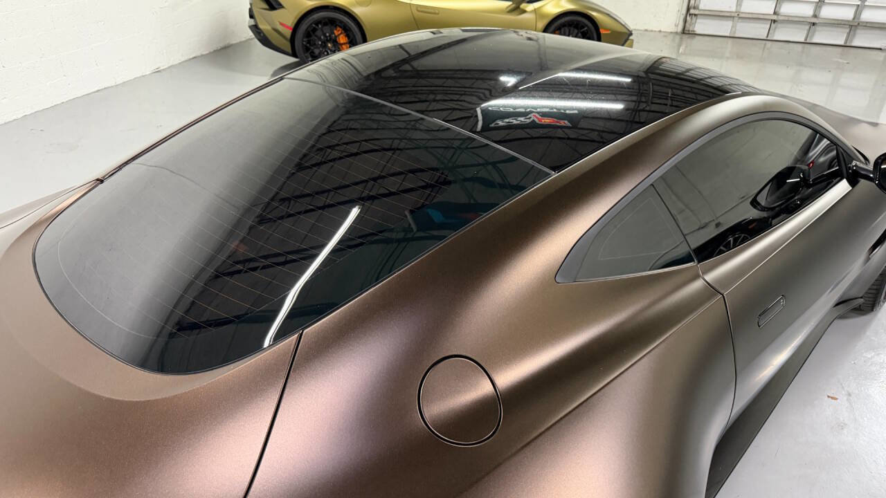 Used 2021 Aston Martin V8 Vantage Coupe image 9