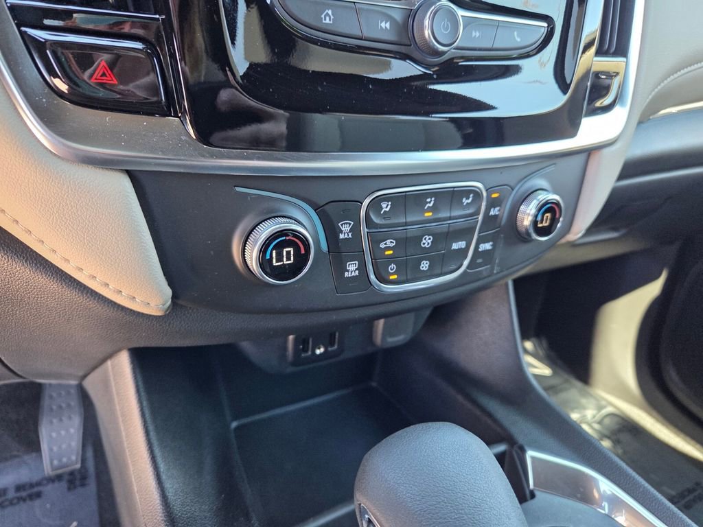 Certified 2023 Chevrolet Traverse LS w/ Midnight/Sport Edition image 22