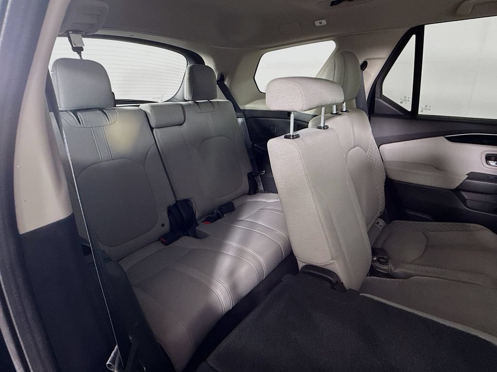 Certified 2023 Honda Pilot LX image 23