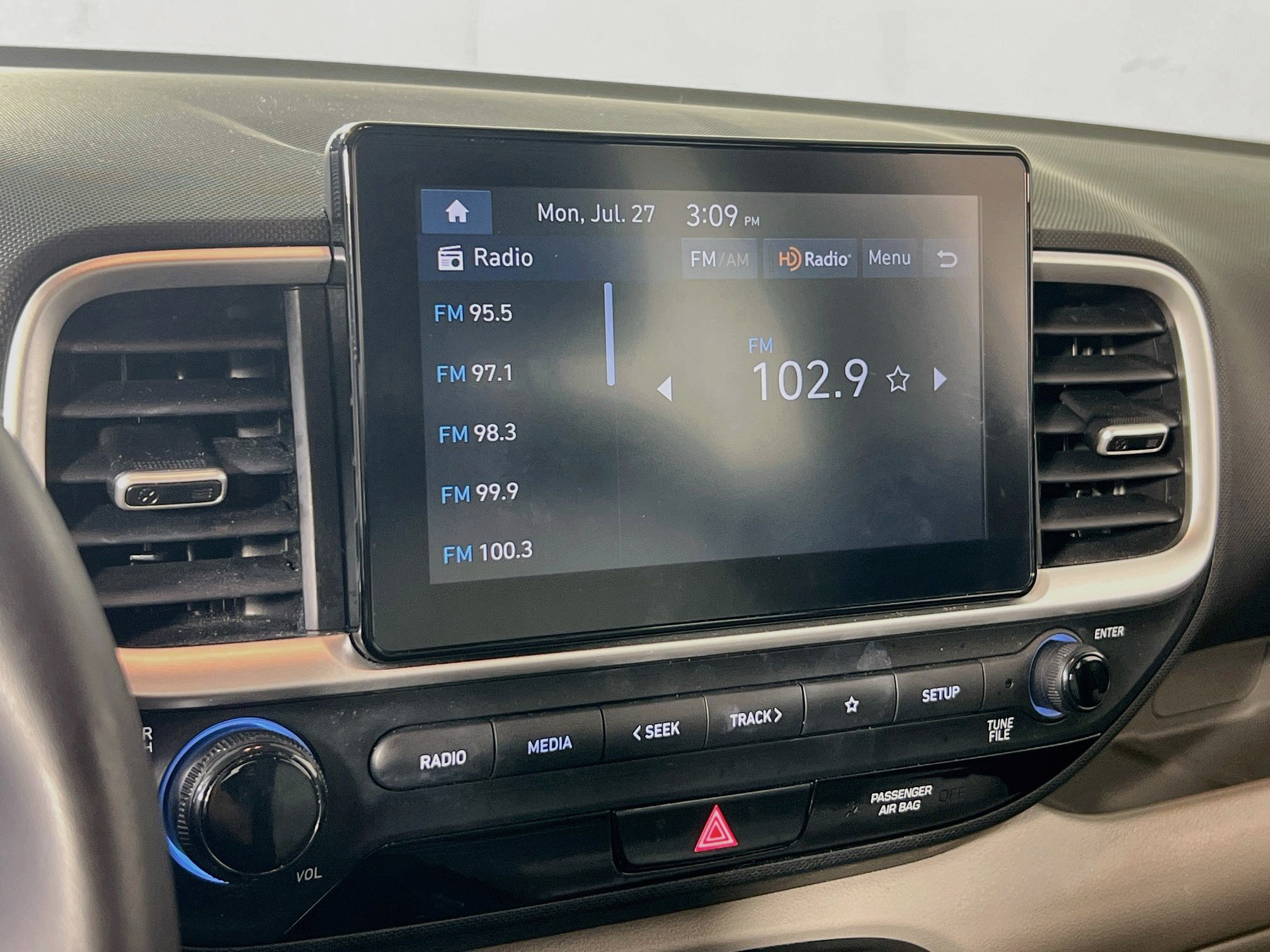 Used 2023 Hyundai Venue SEL w/ Cargo Package FWD image 14
