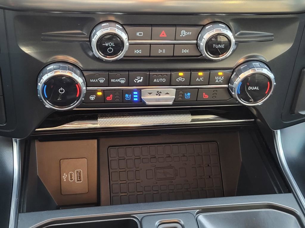 Used 2025 Ford F150 Raptor image 24