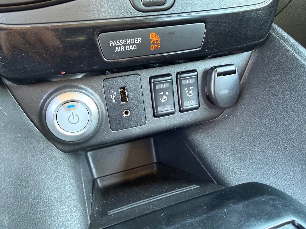 Used 2018 Nissan Leaf SL w/ SL Technology Package FWD image 33