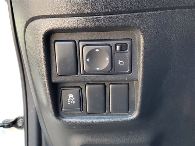 Used 2013 Nissan Juke SV image 14