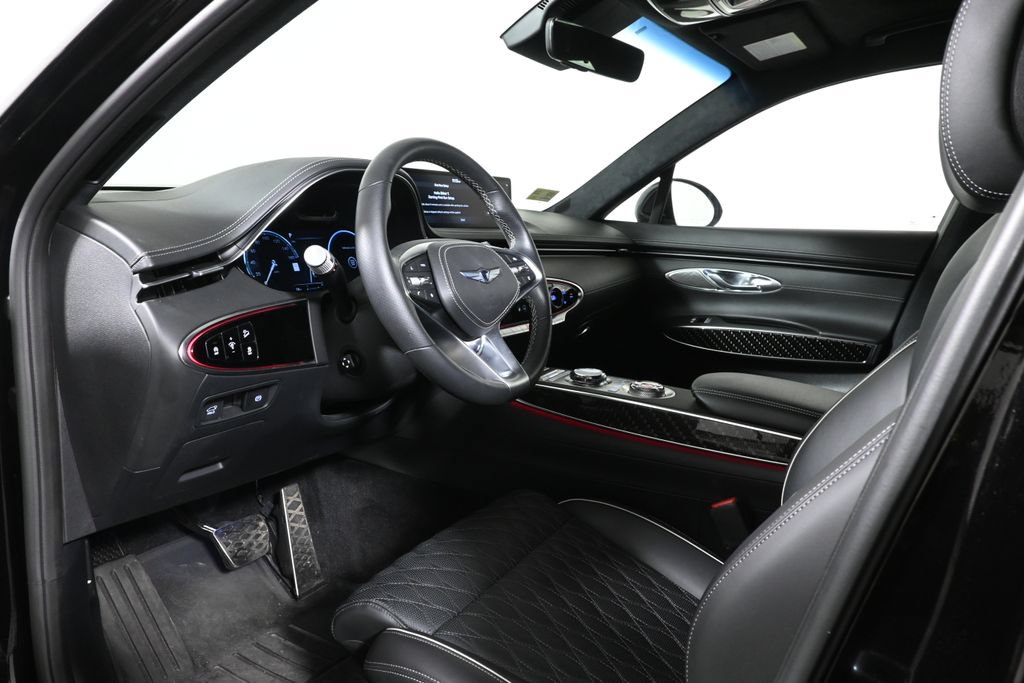 Used 2024 Genesis GV70 3.5T Sport w/ Sport Prestige Package AWD/4WD image 4