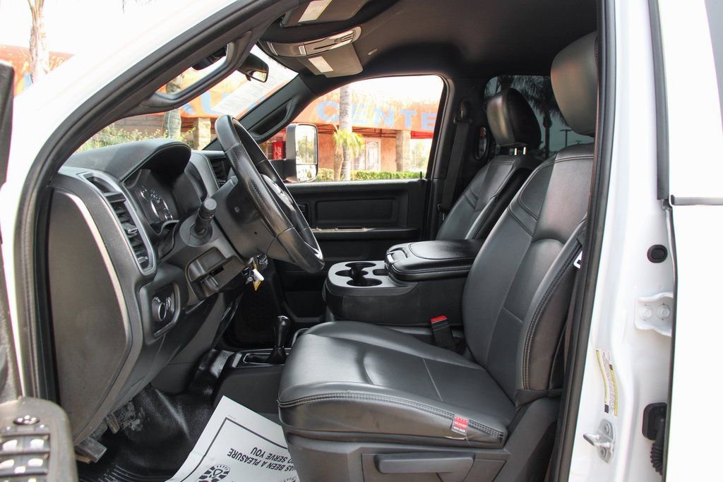 Used 2021 RAM 5500 Tradesman w/ Chrome Appearance Group image 18