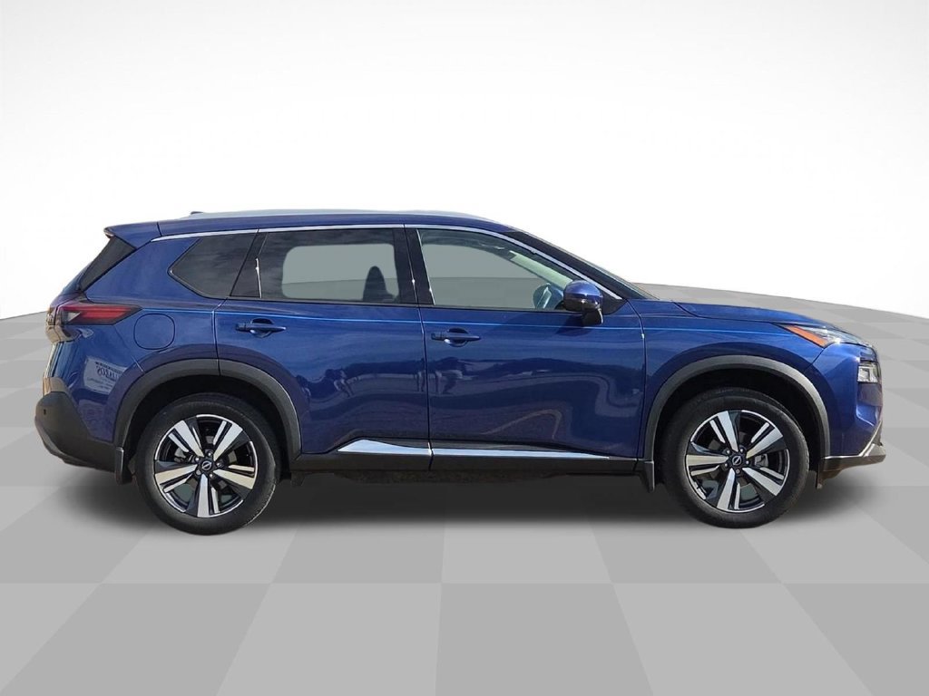 Used 2023 Nissan Rogue SL AWD/4WD image 2