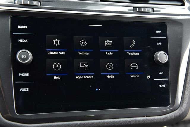 Used 2023 Volkswagen Tiguan SEL R-Line image 15