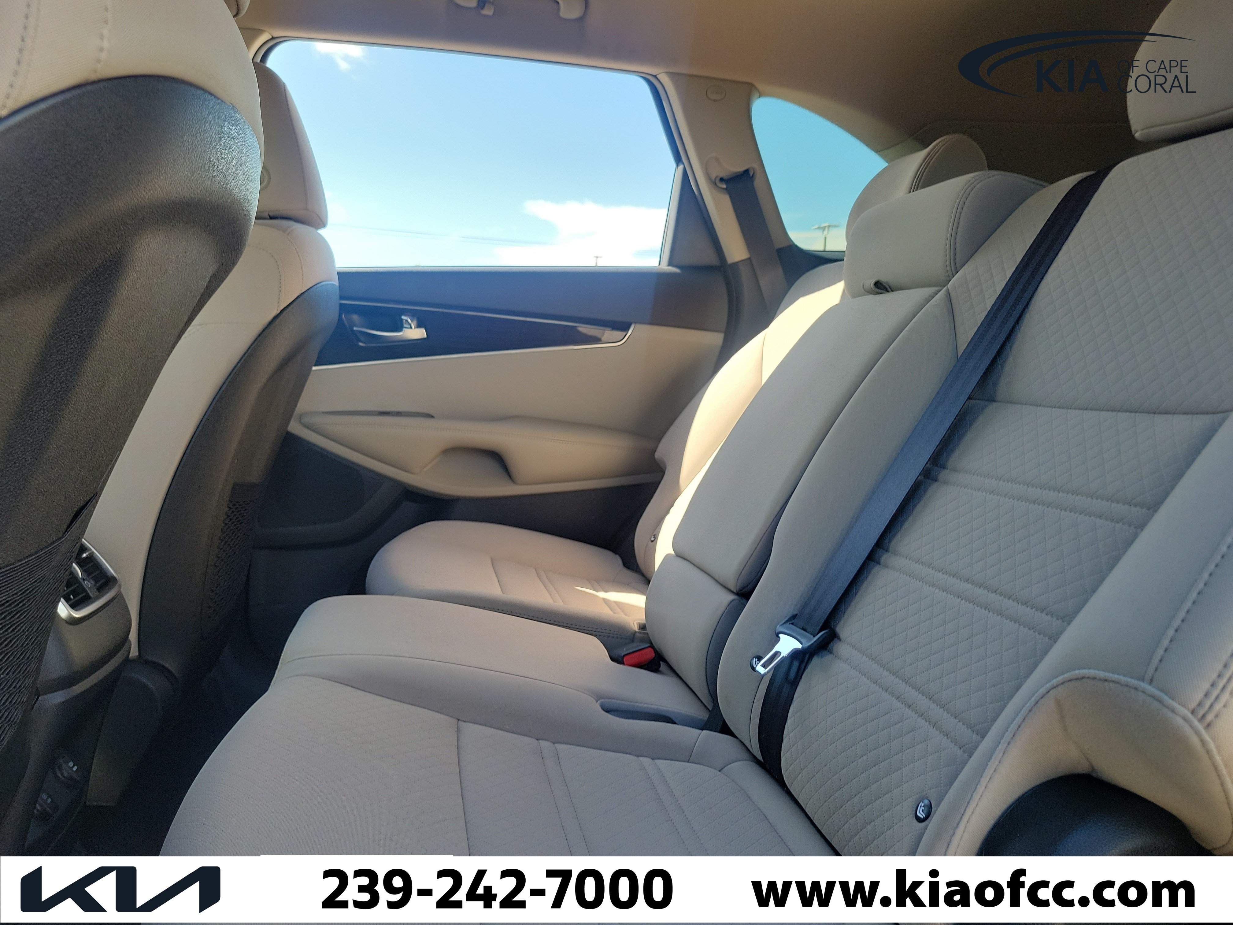 Used 2019 Kia Sorento FWD image 16