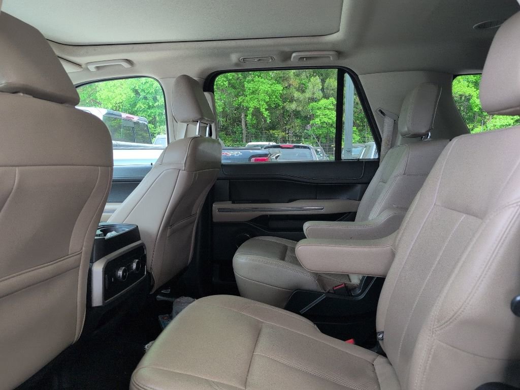 Used 2022 Ford Expedition Max XLT RWD image 6