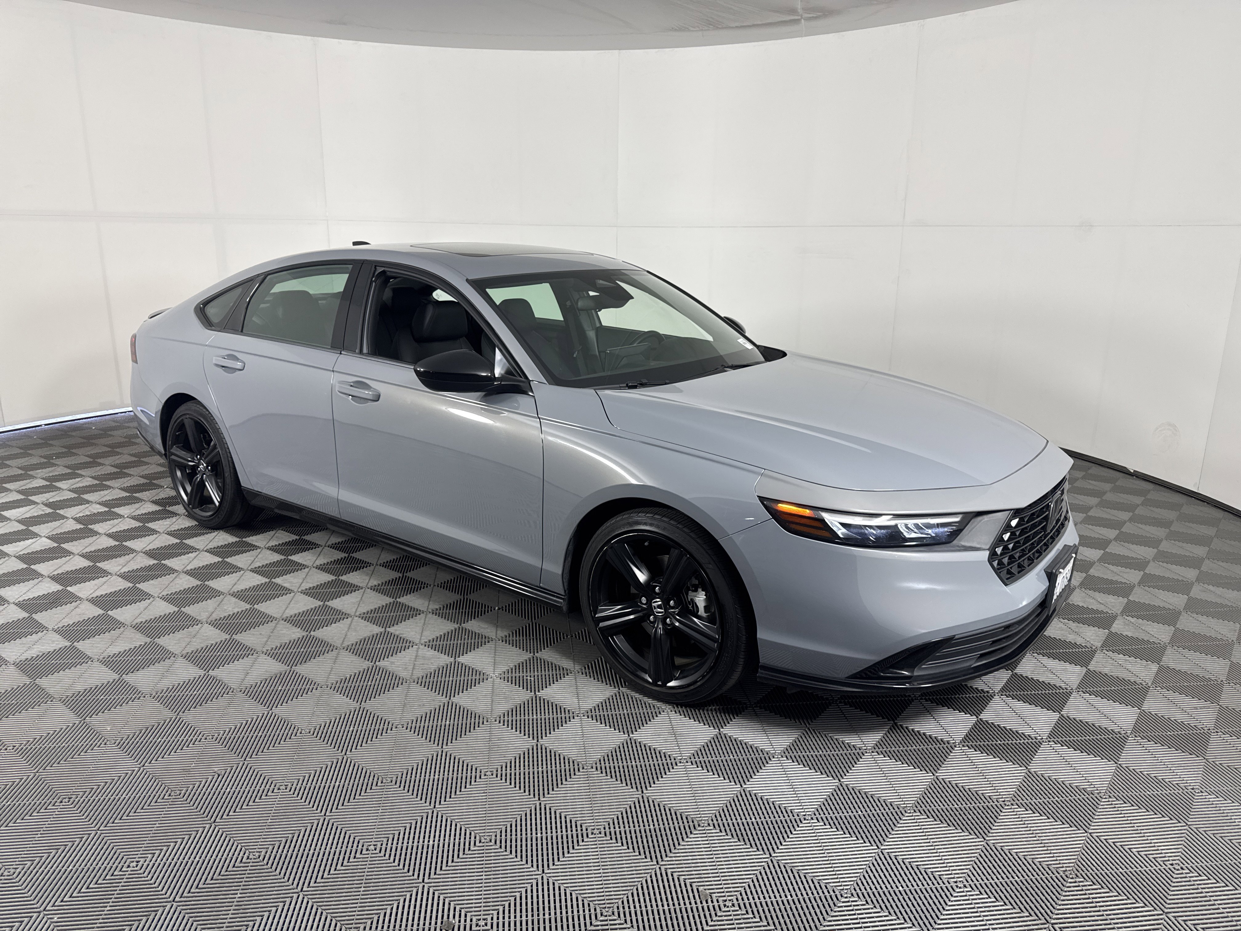 Certified 2023 Honda Accord Sport image 3