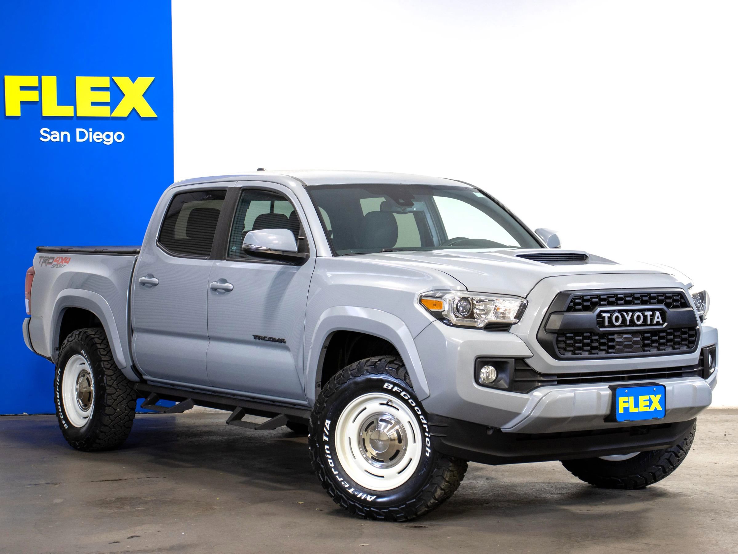Used 2019 Toyota Tacoma TRD Sport image 8