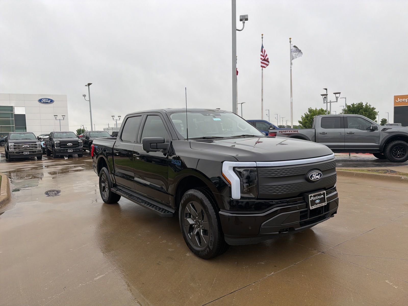 New 2025 Ford F150 Lightning Flash AWD/4WD image 8