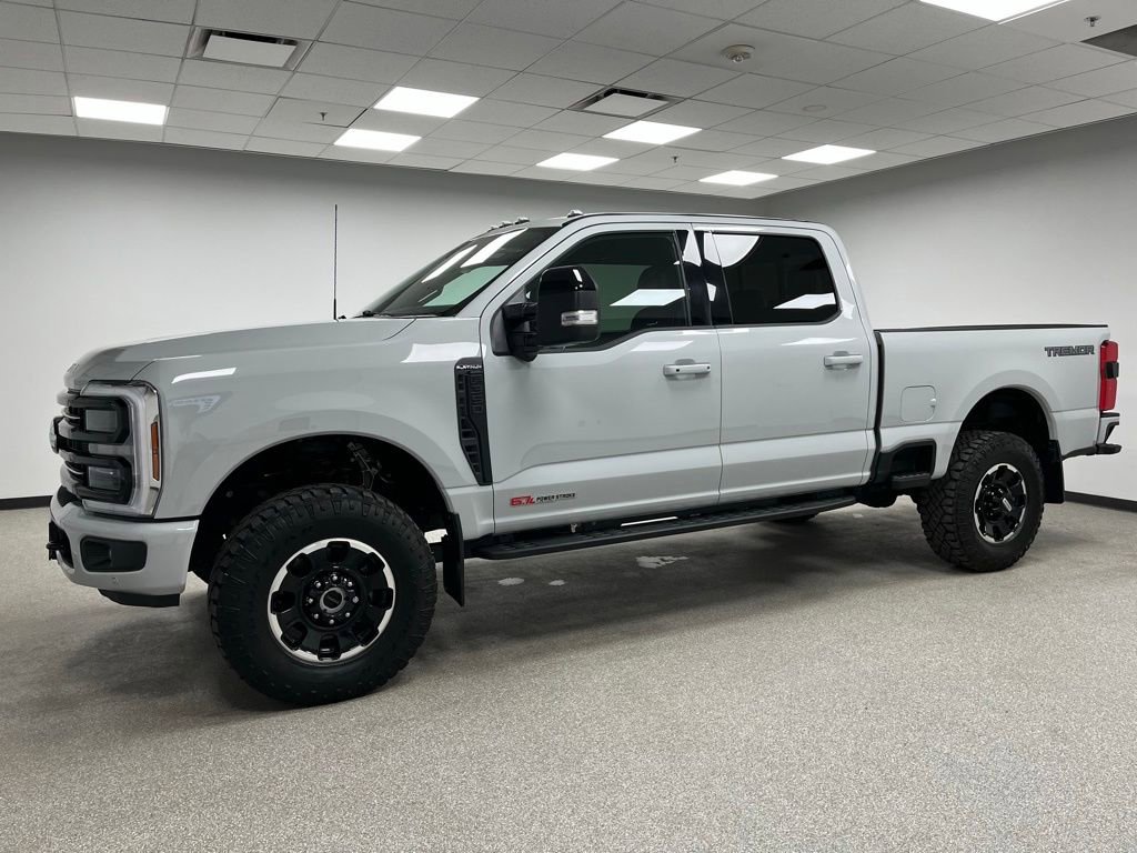 Used 2025 Ford F350 Platinum w/ Tremor Off-Road Package AWD/4WD image 6