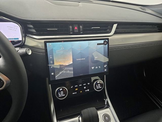 New 2024 Jaguar XF R-Dynamic SE AWD/4WD image 16
