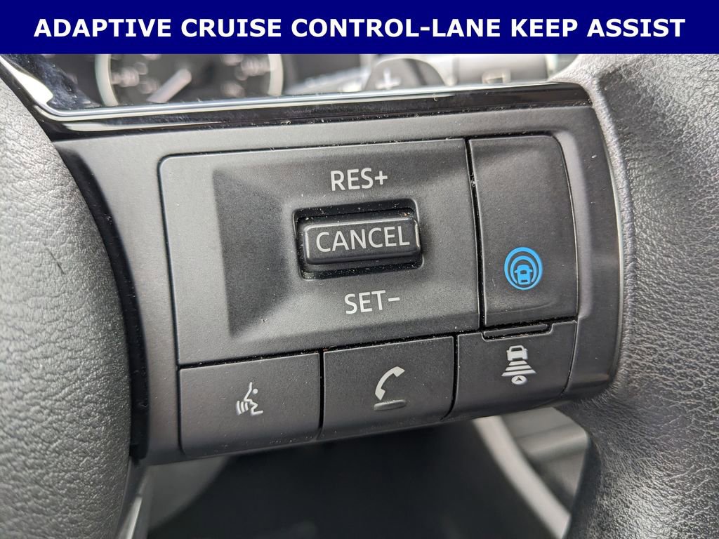 Used 2023 Nissan Rogue SV FWD image 12